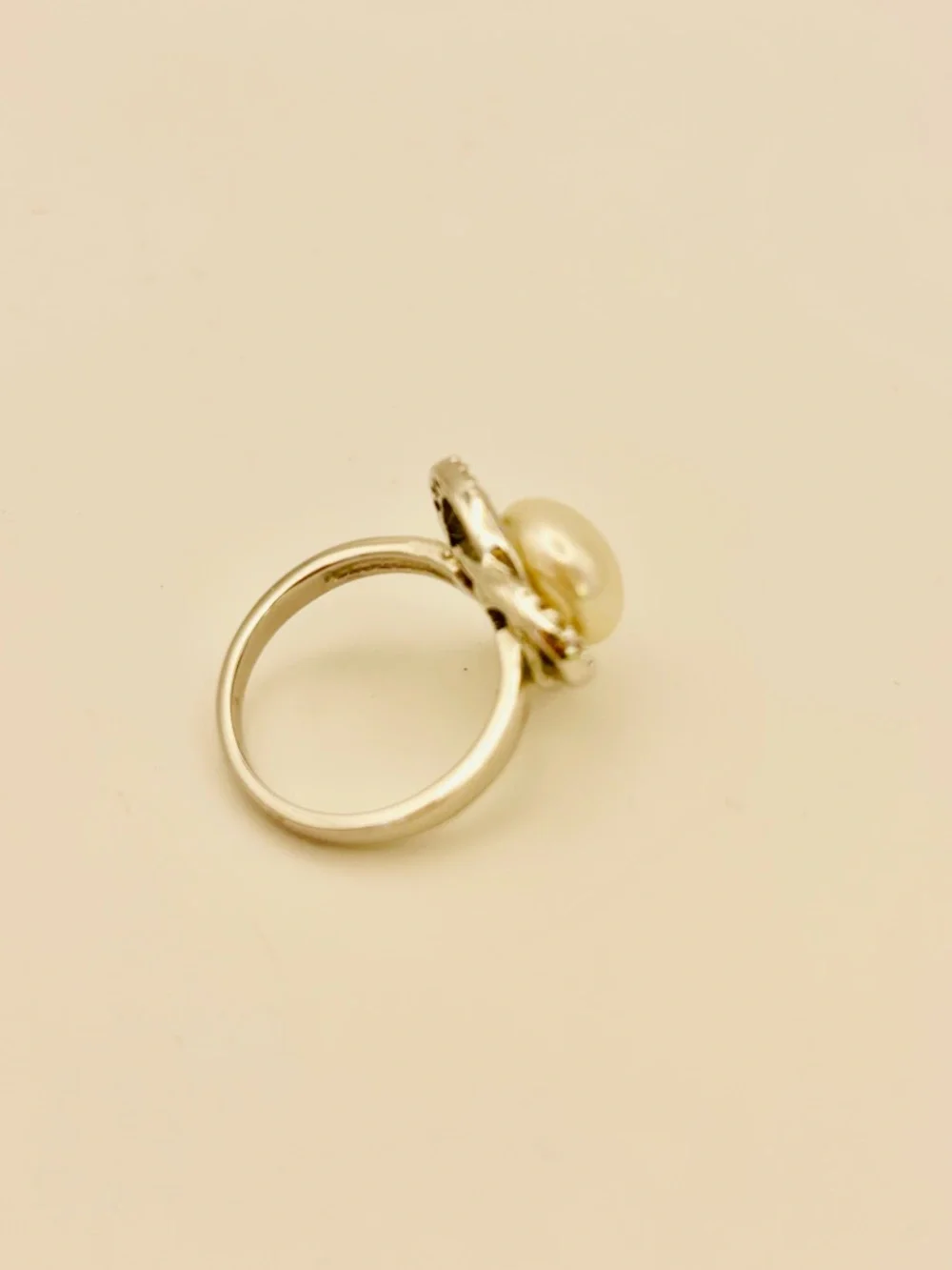 Sterling Silver Pearl Ring with Crystal Accents – Size 6.5 - Picture 4 of 11